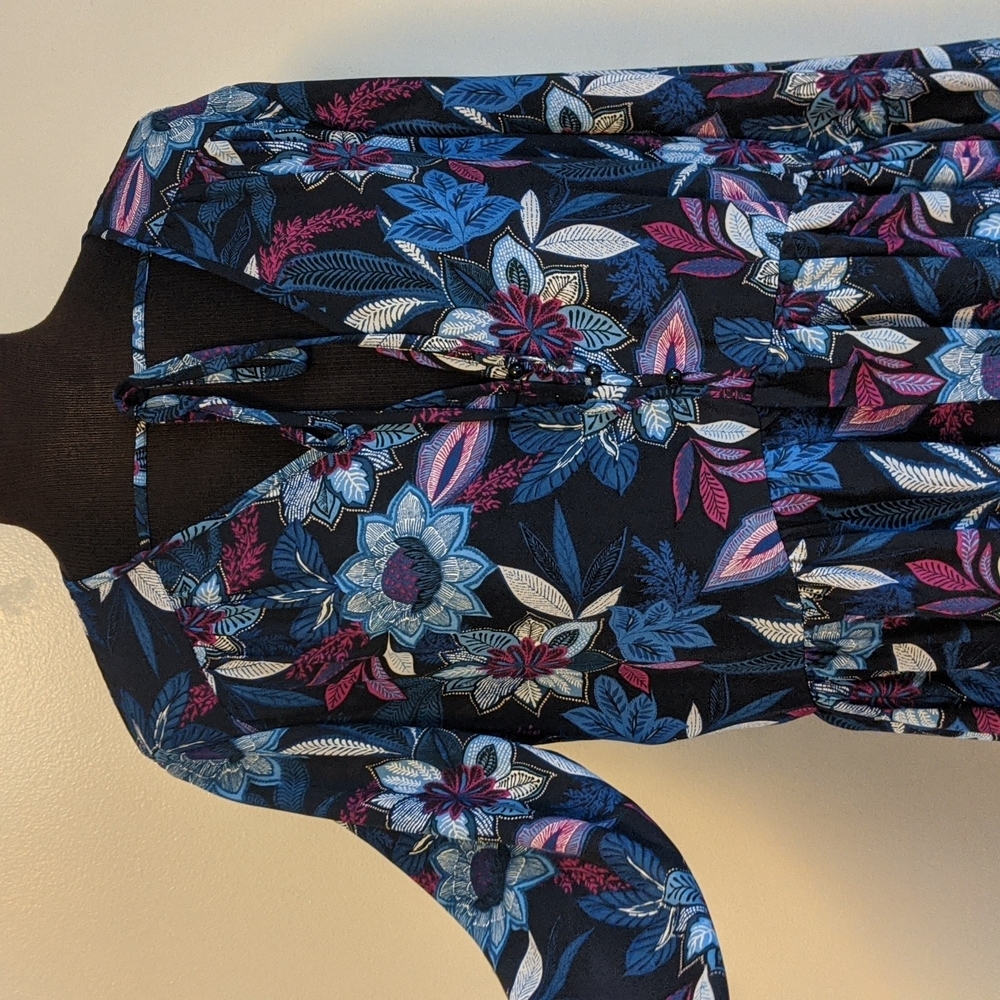 Eci floral tunic top